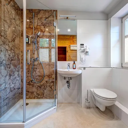 Duenenhaus Unserusedomde Ca80qm Mit Privater Sauna Und Kamin Parkplatz Direkt Am 3i3 *